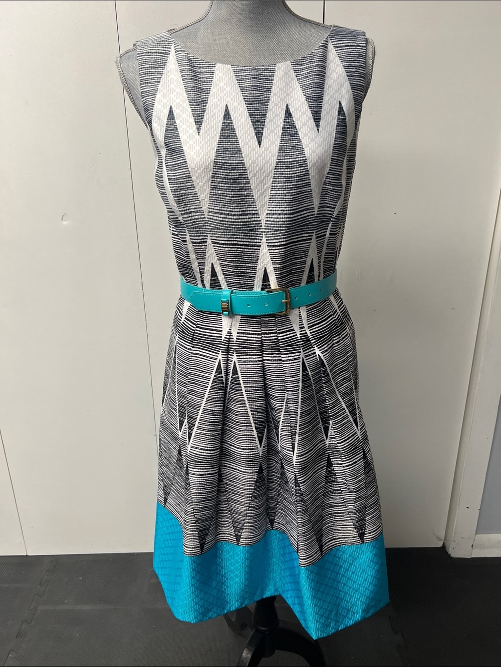 Sleeveless Geometric Black & White Dress with Turquoise Accent